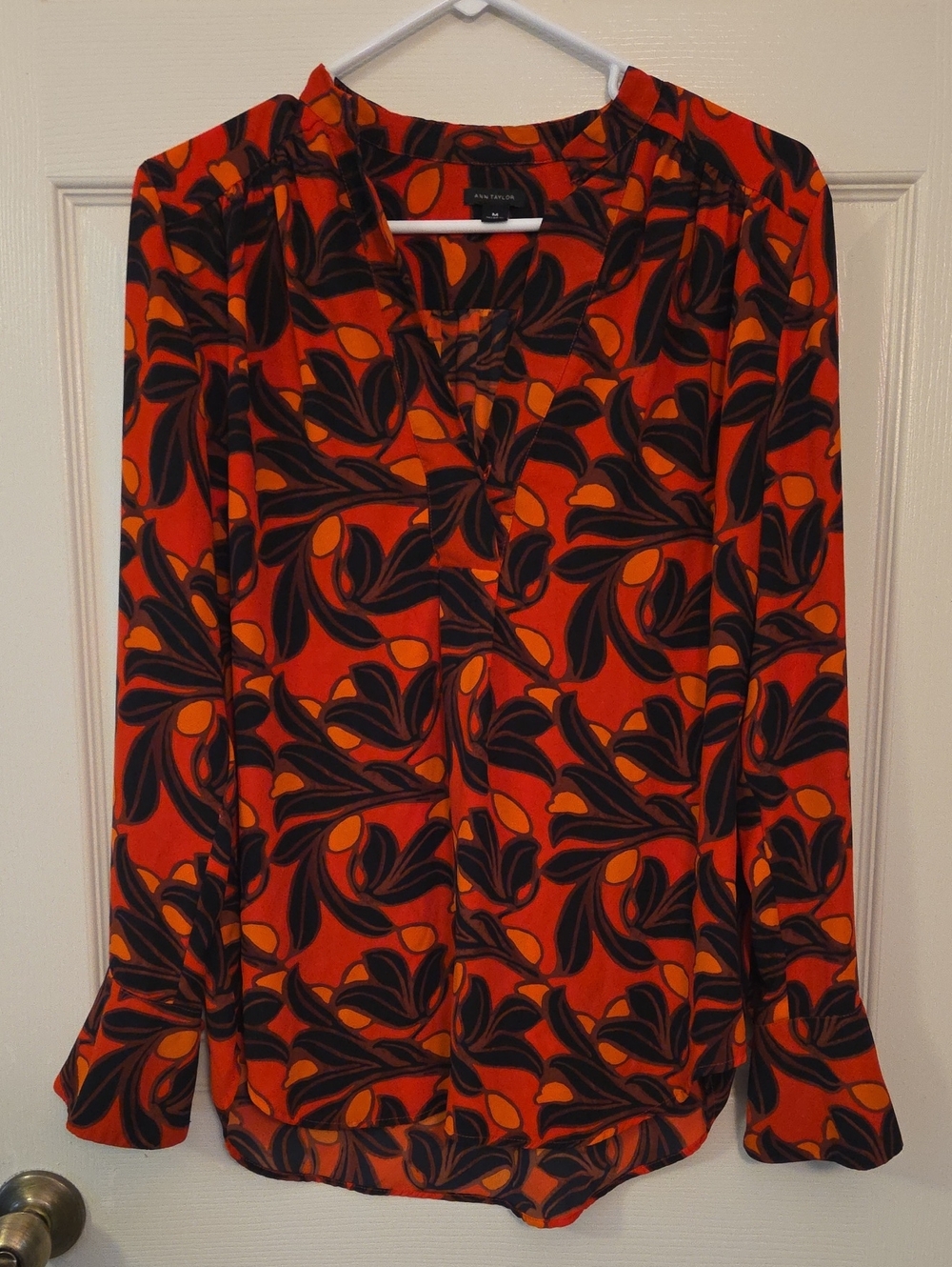 Ann Taylor Red Black Orange V-Neck Blouse Shirt Size Medium